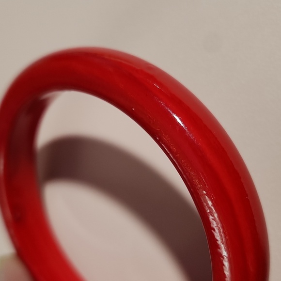 Elegant Red Bangle Bracelet - Picture 2 of 3